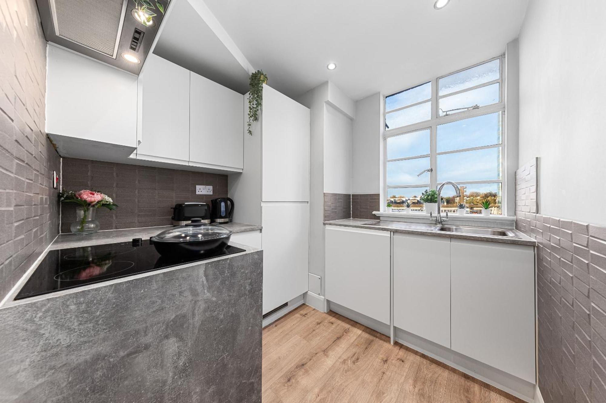 Central London Luxury, Relaxing Apartment! 2 Mins From Paddington Station! Exterior photo