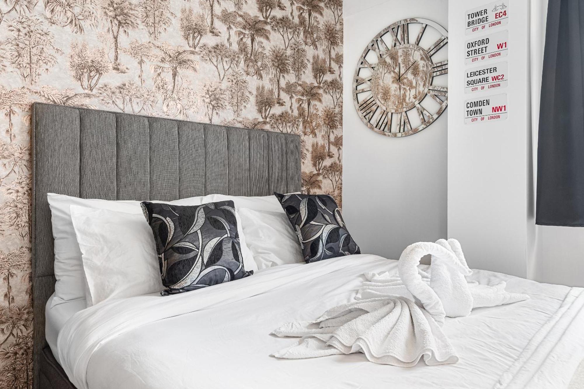 Central London Luxury, Relaxing Apartment! 2 Mins From Paddington Station! Exterior photo